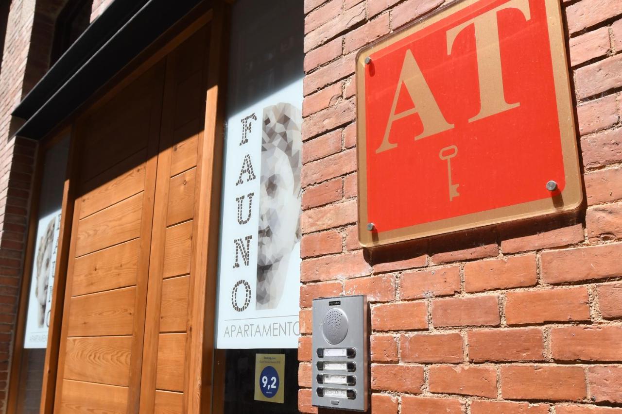 Housingleon - Apartamentos Fauno Astorga Eksteriør bilde